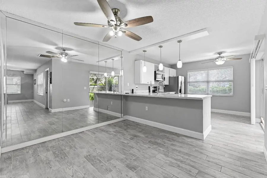 38 Essex Court #A, Royal Palm Beach, FL 33411 - Image #2