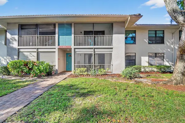 9815 Pineapple Tree Drive #105, Boynton Beach, FL 33436