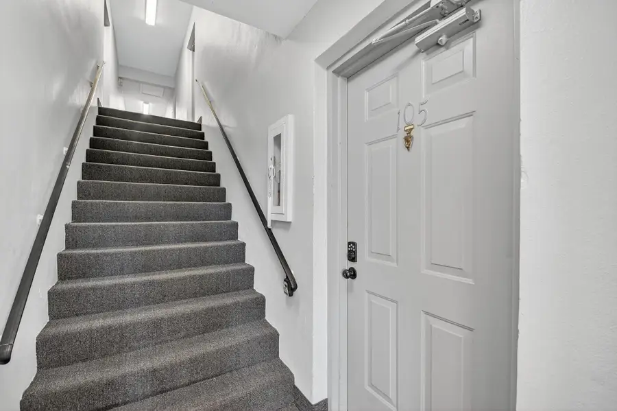 9815 Pineapple Tree Drive #105, Boynton Beach, FL 33436 - Image #3