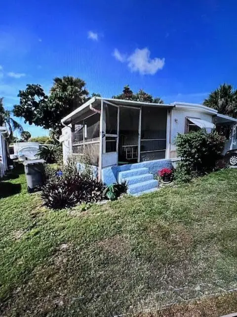 284 Spring Circle, Palm Beach Gardens, FL 33410 - Image #1