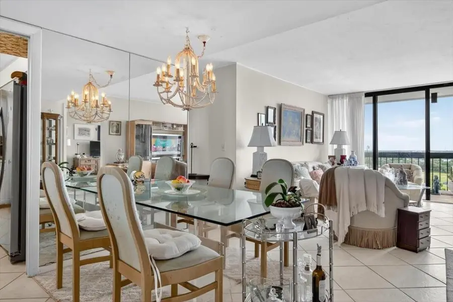 2425 Presidential Way #1502, West Palm Beach, FL 33401 - Image #2