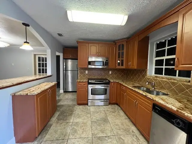 2800 SW 4th Court, Fort Lauderdale, FL 33312 - Image #3