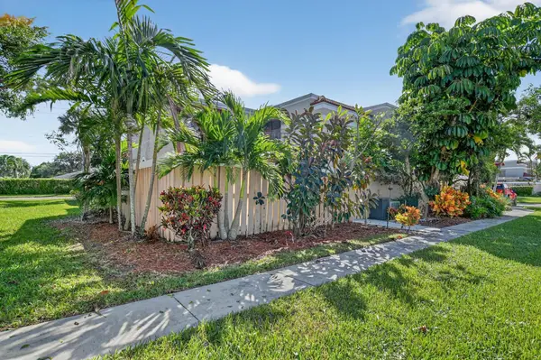 4005 Village Drive #B, Delray Beach, FL 33445