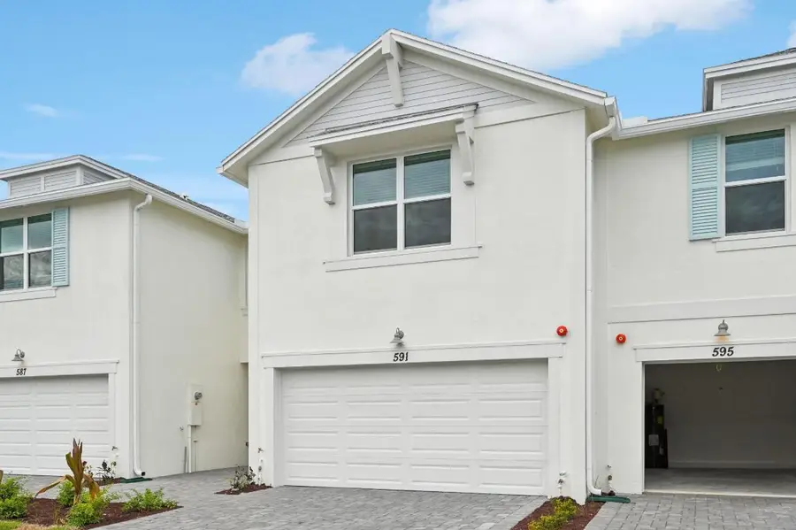 591 Salisbury Circle, Fort Pierce, FL 34982 - Image #3