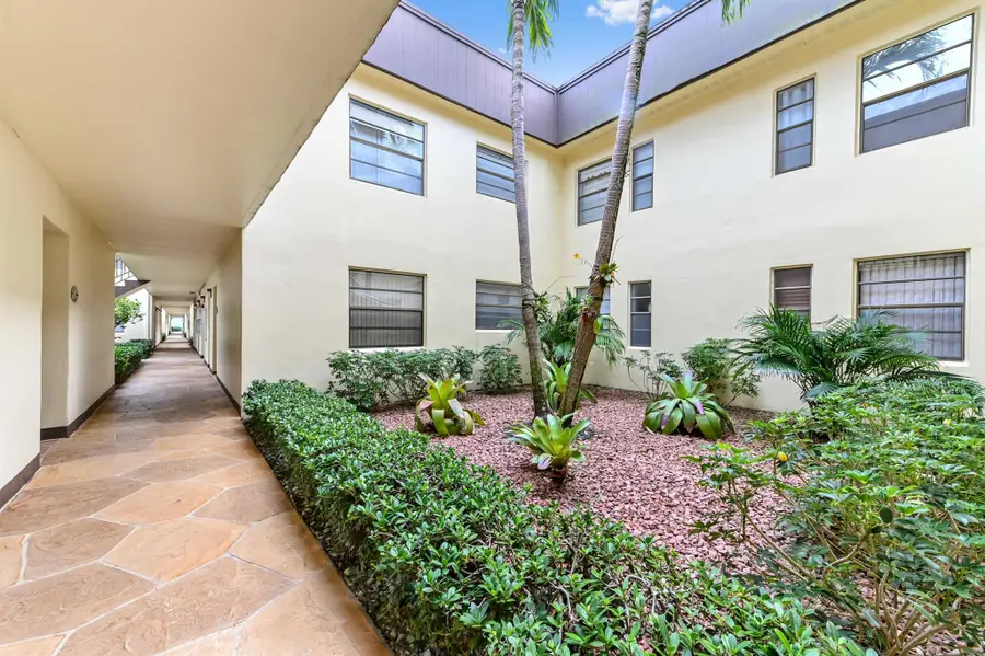 203 Capri E, Delray Beach, FL 33484 - Image #2