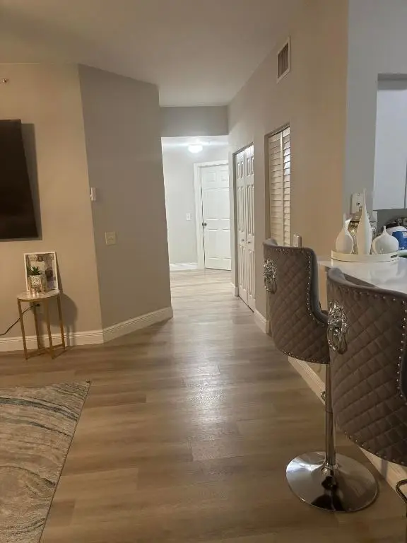 350 Crestwood Circle #106, Royal Palm Beach, FL 33411 - Image #3