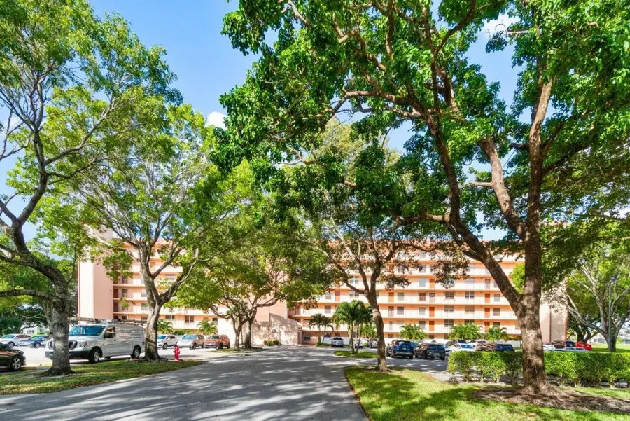 14623 Bonaire Boulevard #405, Delray Beach, FL 33446 - Image #2