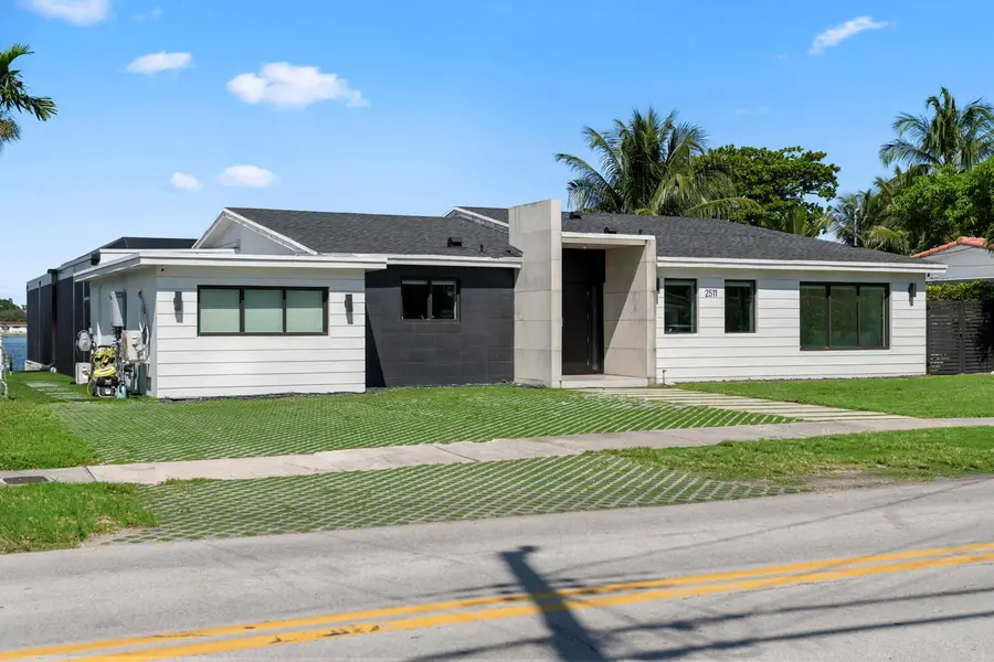 2511 NE 209th Terrace, Miami, FL 33180 - Image #3