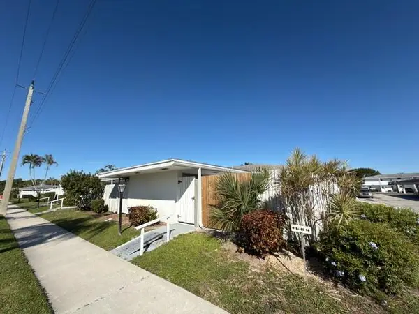 96 East Court, Royal Palm Beach, FL 33411