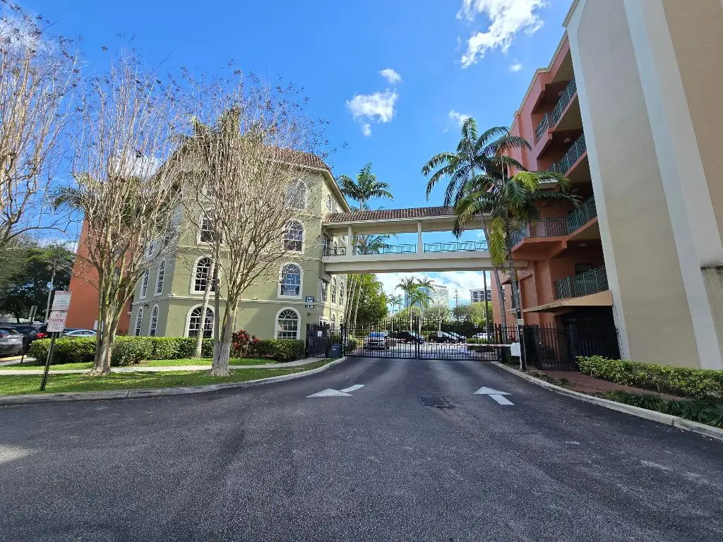 1640 Presidential Way #403, West Palm Beach, FL 33401 - Image #1