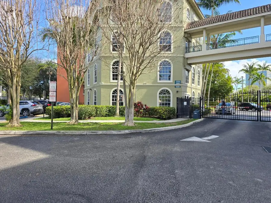 1640 Presidential Way #403, West Palm Beach, FL 33401 - Image #3