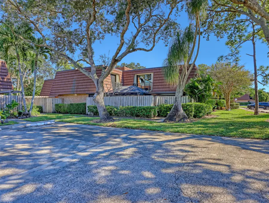 1415 14th Lane, Palm Beach Gardens, FL 33418 - Image #2