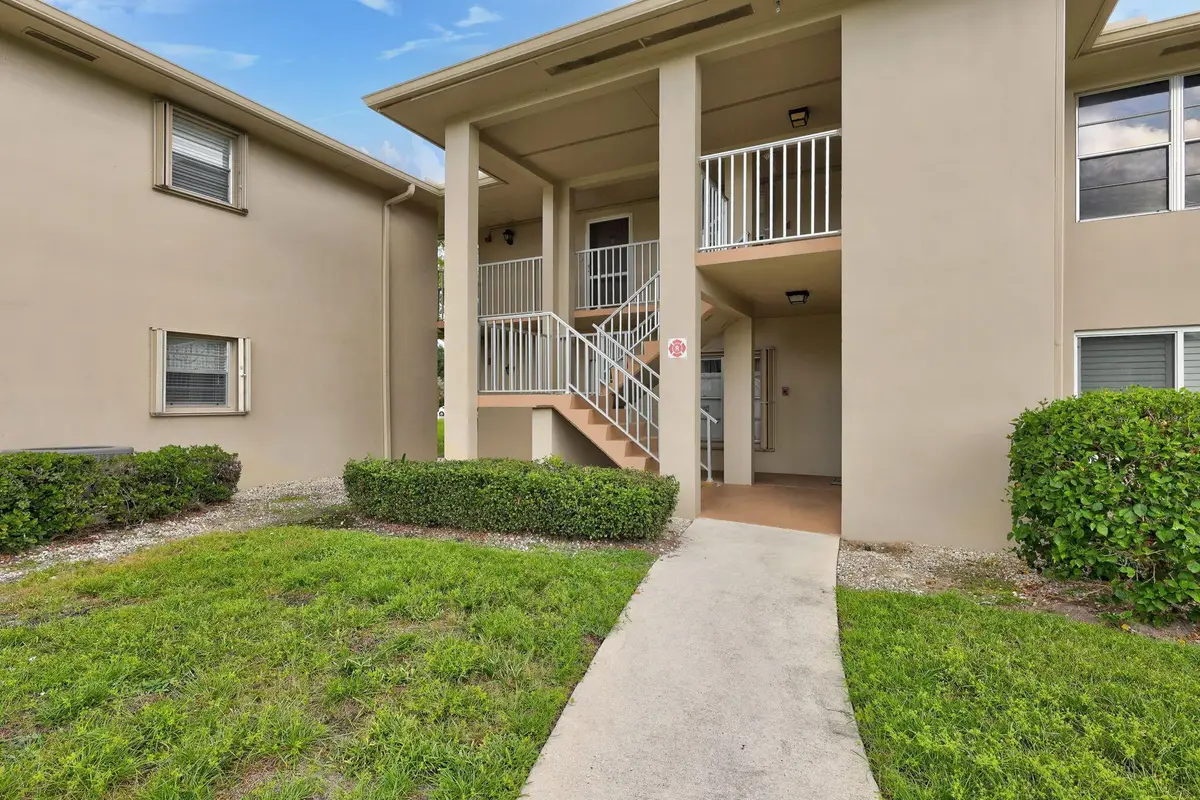 21 Lake Vista Trail #101, Port Saint Lucie, FL 34952 - Image #1