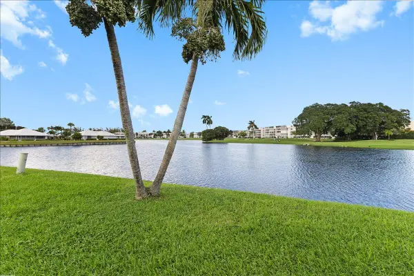 233 Rio Vista Circle, Atlantis, FL 33462