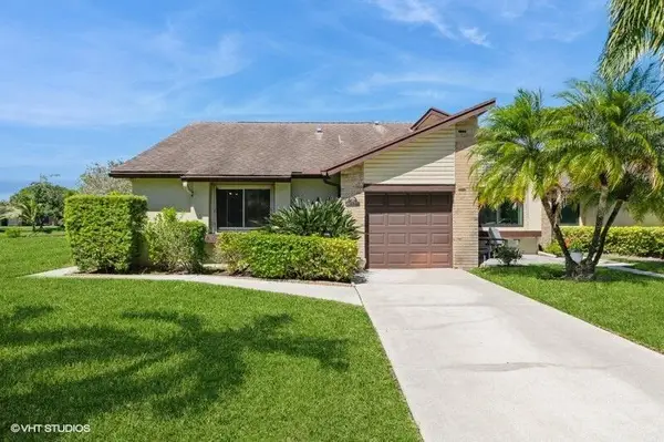 148 Village Walk Drive #24, Royal Palm Beach, FL 33411