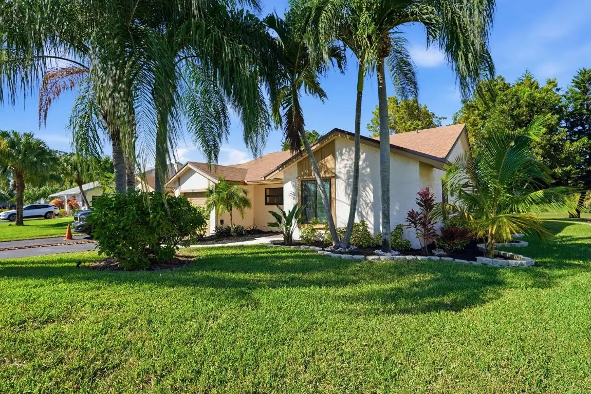8001 NW 61 Street, Tamarac, FL 33321 - Image #1