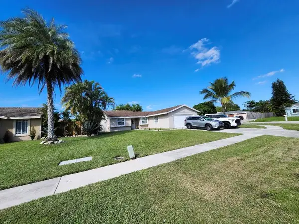 1473 Donwoods Ln Lane, Royal Palm Beach, FL 33411
