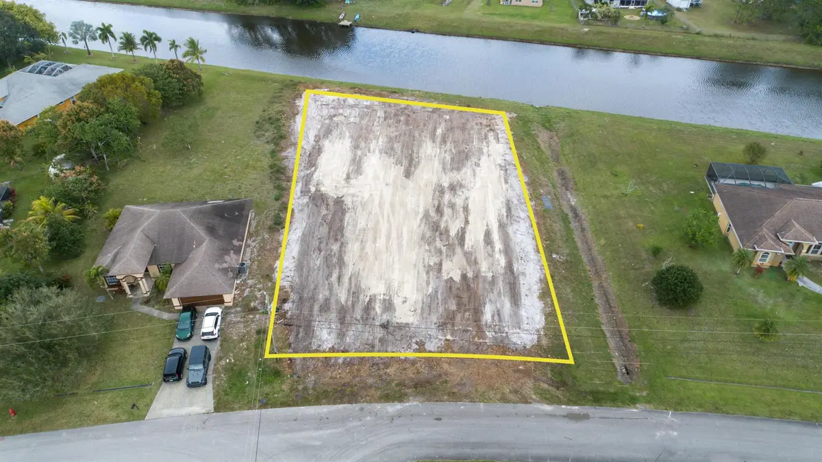 121 SW Hawthorne Circle, Port Saint Lucie, FL 34953 - Image #1