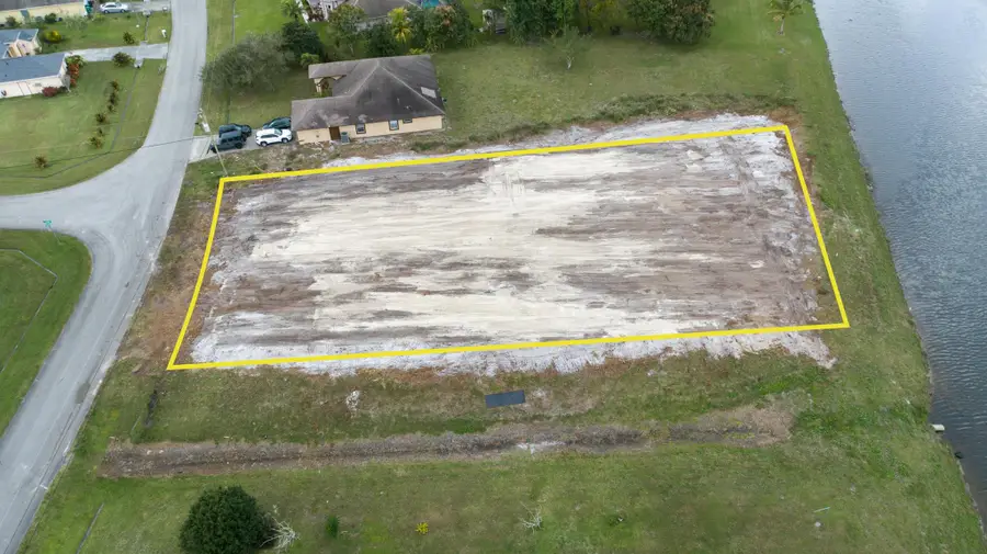 121 SW Hawthorne Circle, Port Saint Lucie, FL 34953 - Image #3