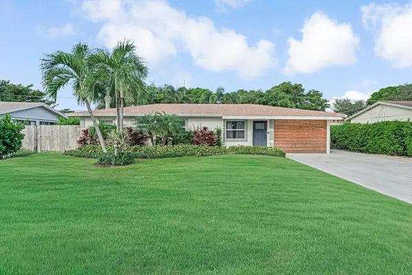 6705 Massachusetts Drive, Lake Worth, FL 33462