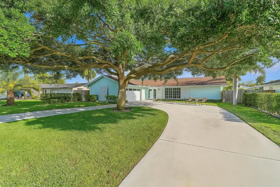 4193 Hyacinth Circle N, Palm Beach Gardens, FL 33410 - Image #2