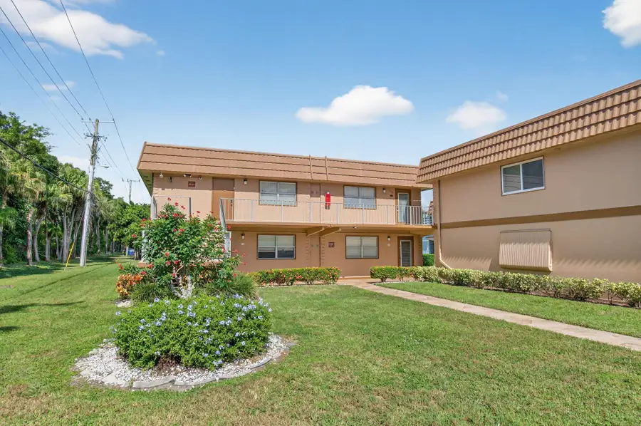 332 Brittany G, Delray Beach, FL 33446 - Image #2