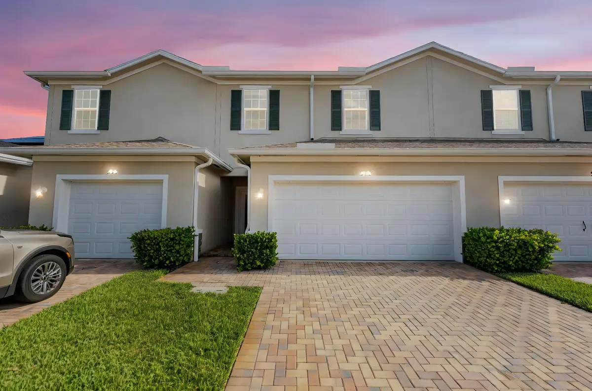 956 NE Trailside Run, Port Saint Lucie, FL 34983 - Image #1