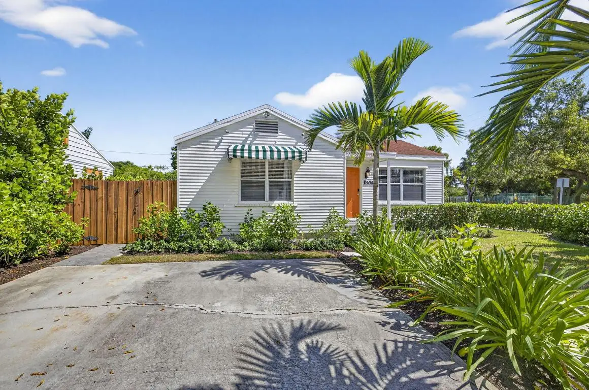 6916 Garden Avenue, West Palm Beach, FL 33405 - Image #1