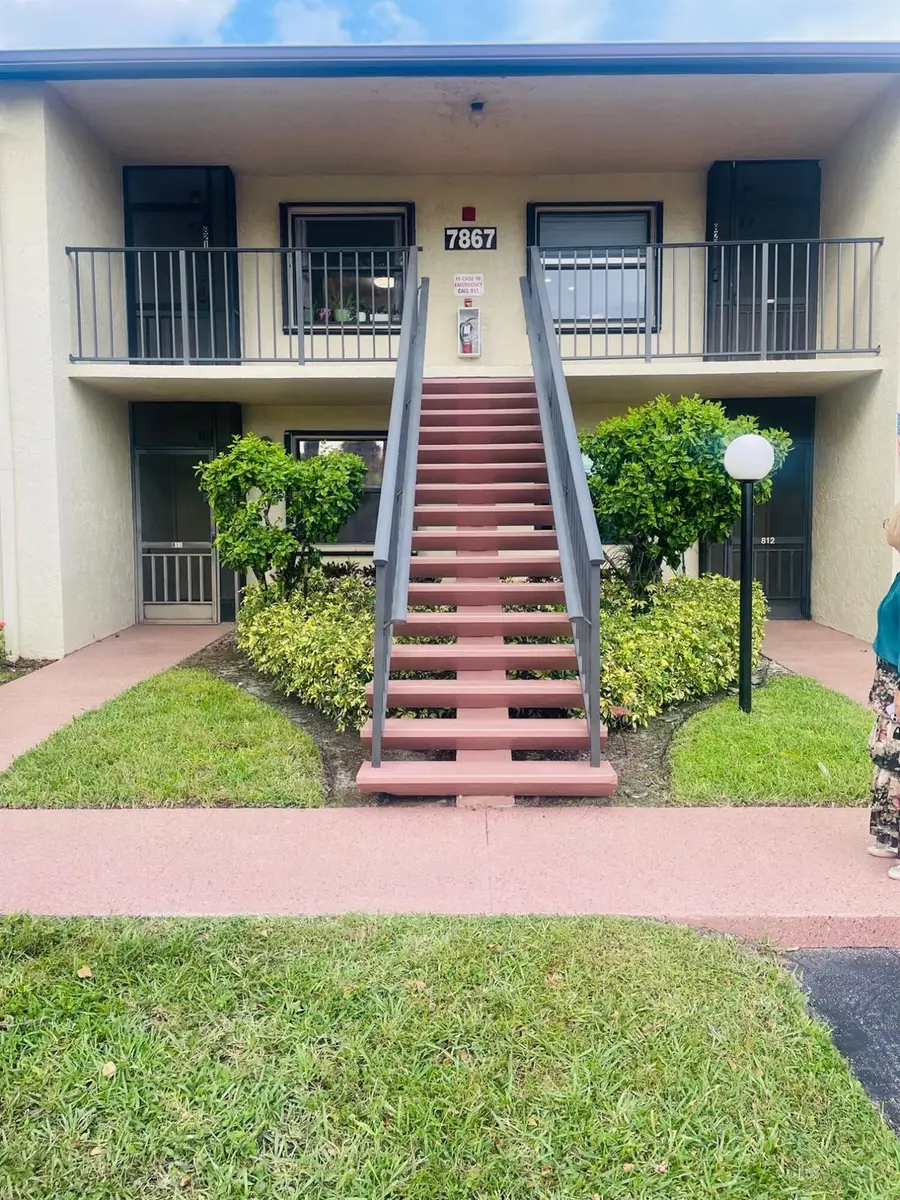 7867 Willow Spring Drive #821, Lake Worth, FL 33467 - Image #2