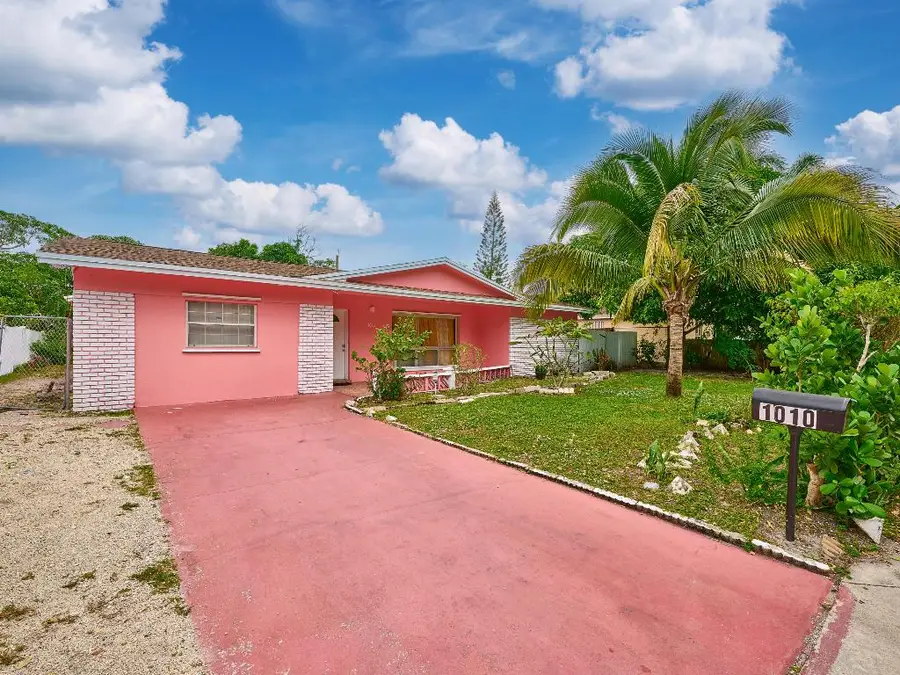 1010 S B Street, Lake Worth Beach, FL 33460 - Image #2