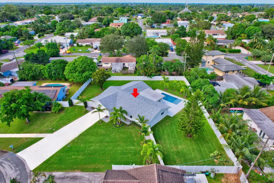 135 SE 28th Court, Boynton Beach, FL 33435 - Image #2