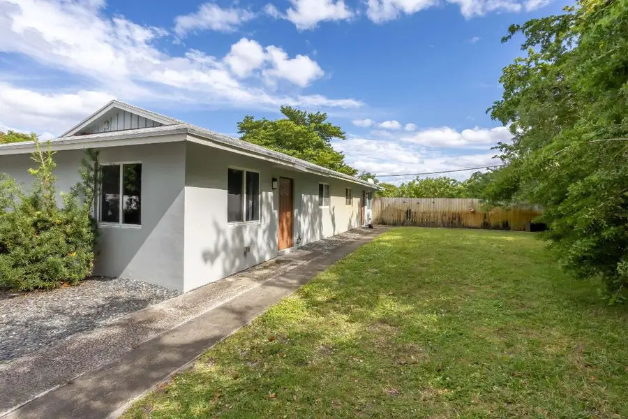 2227 NE 3rd Avenue #1 & 2, Delray Beach, FL 33444 - Image #2