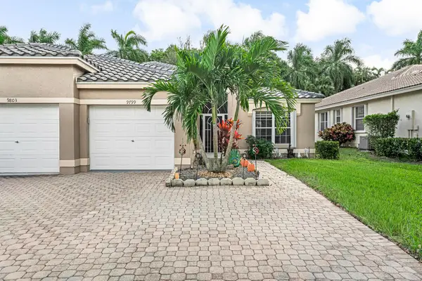 9799 Crescent View Drive S, Boynton Beach, FL 33437
