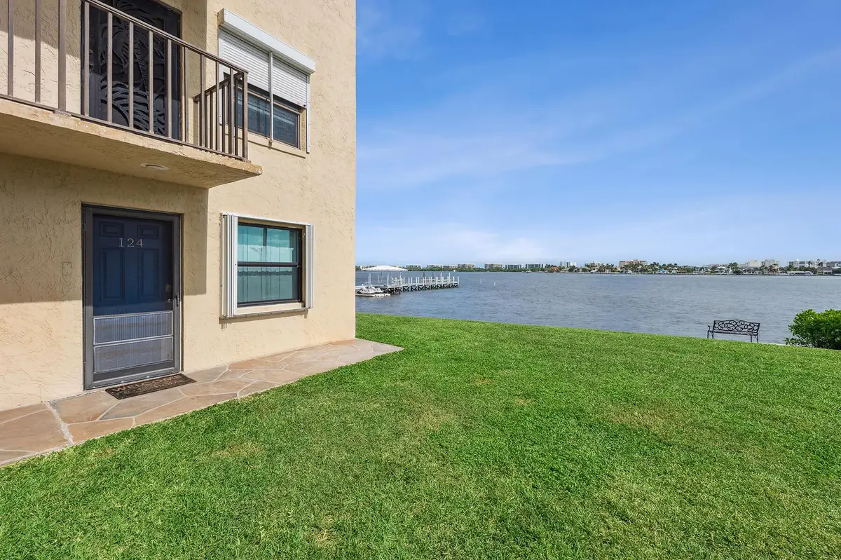 896 N Federal Highway #124, Lantana, FL 33462 - Image #1