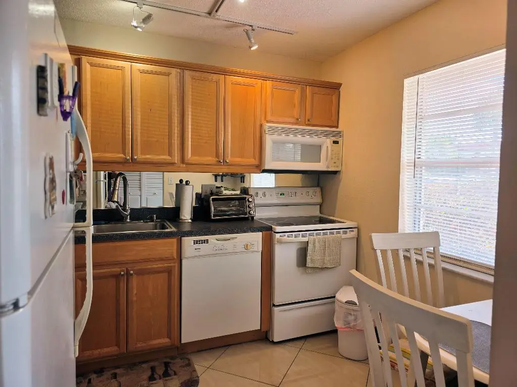 3 Abbey Lane S #103, Delray Beach, FL 33446 - Image #1
