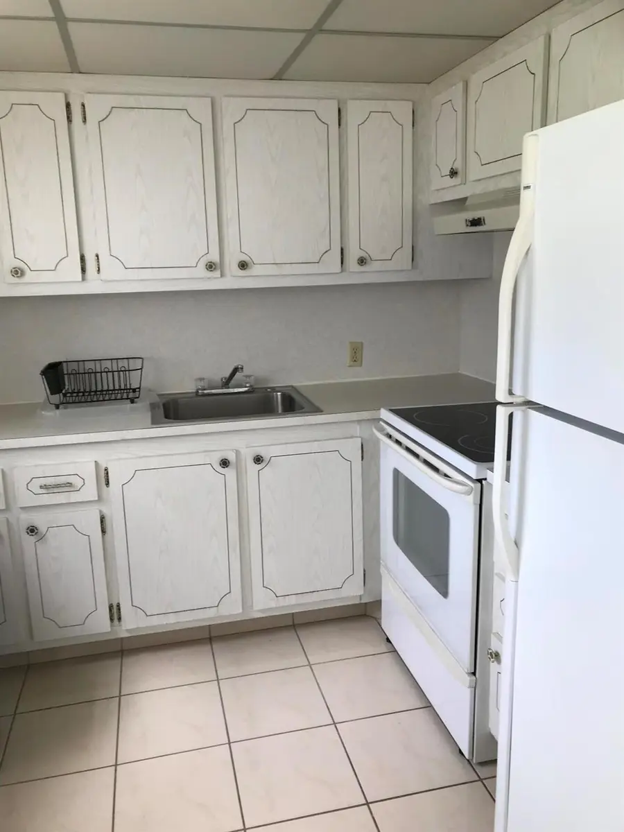 229 Fanshaw F, Boca Raton, FL 33434 - Image #2