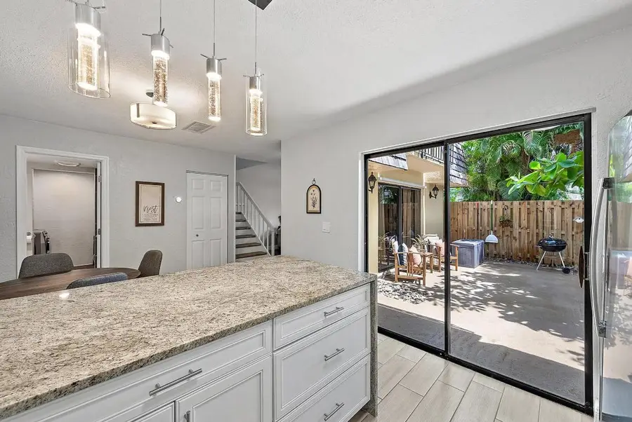 226 Lake Arbor Drive, Palm Springs, FL 33461 - Image #3