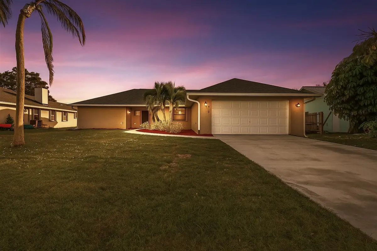 844 SE Celtic Avenue, Port Saint Lucie, FL 34983 - Image #1