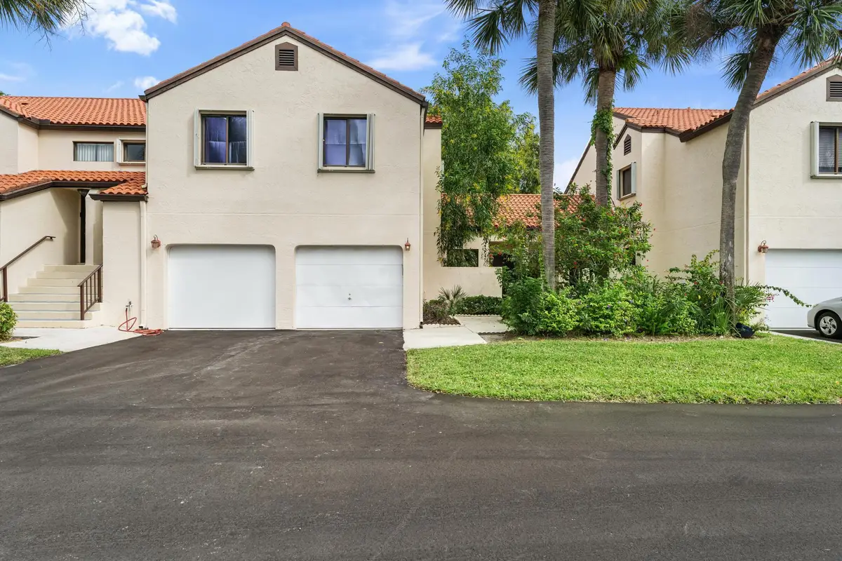 22 Via De Casas Sur #102, Boynton Beach, FL 33426 - #1