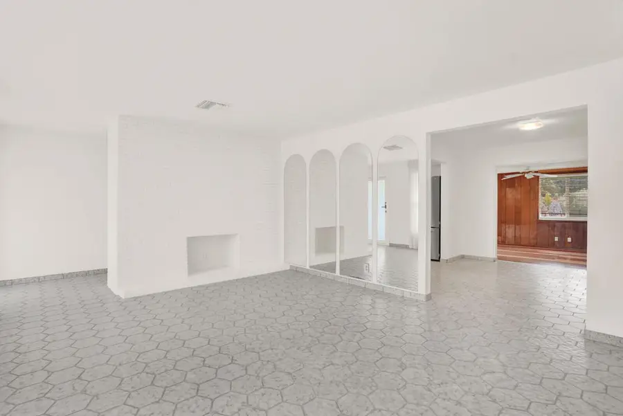 218 SW 12th Avenue, Boynton Beach, FL 33435 - Image #3