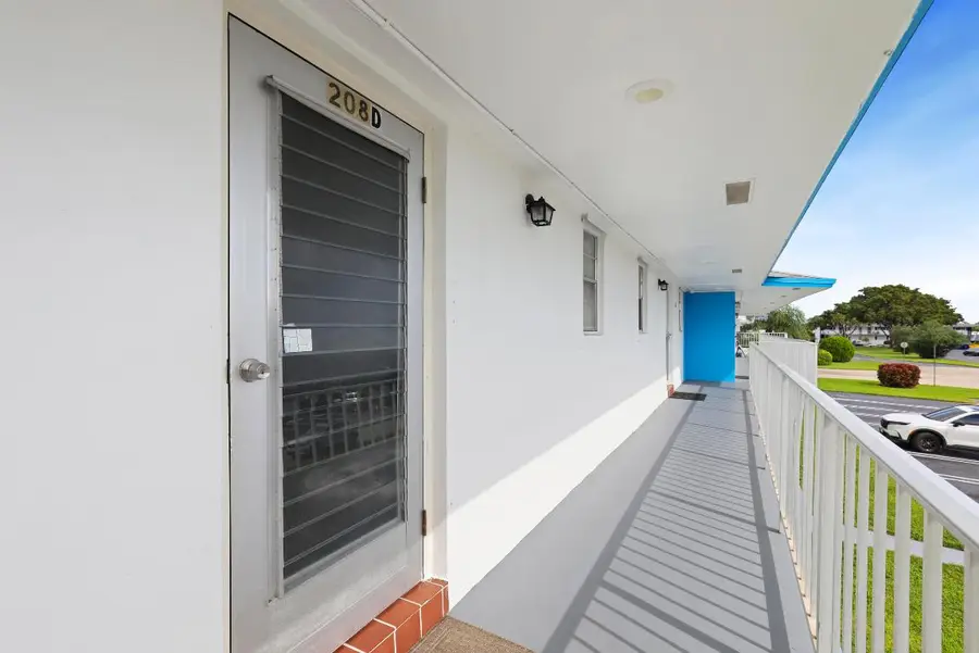 1113 Lake Terrace #208, Boynton Beach, FL 33426 - Image #3