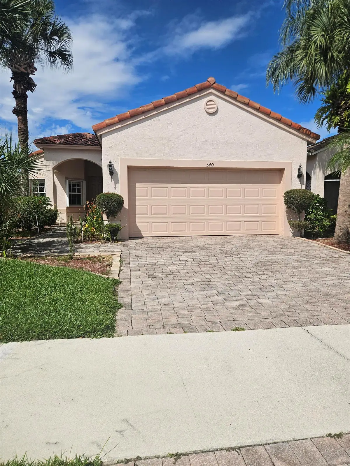340 NW Breezy Point Loop, Port Saint Lucie, FL 34986 - Image #1