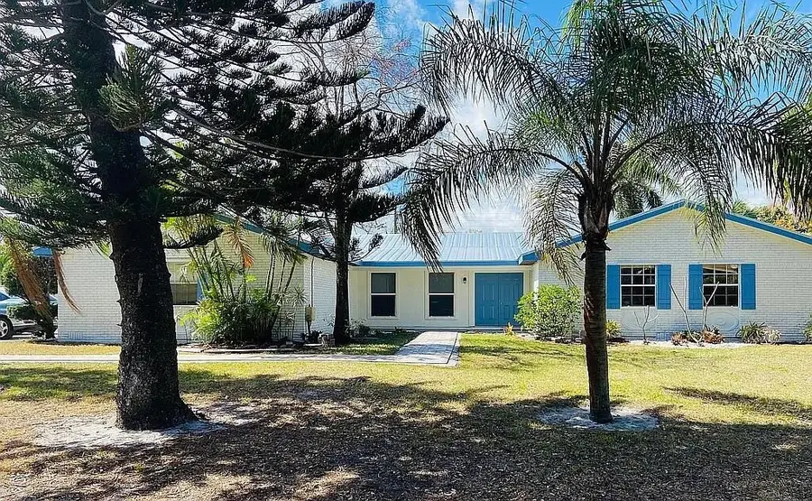 296 SE Wentworth Drive, Stuart, FL 34996 - #3