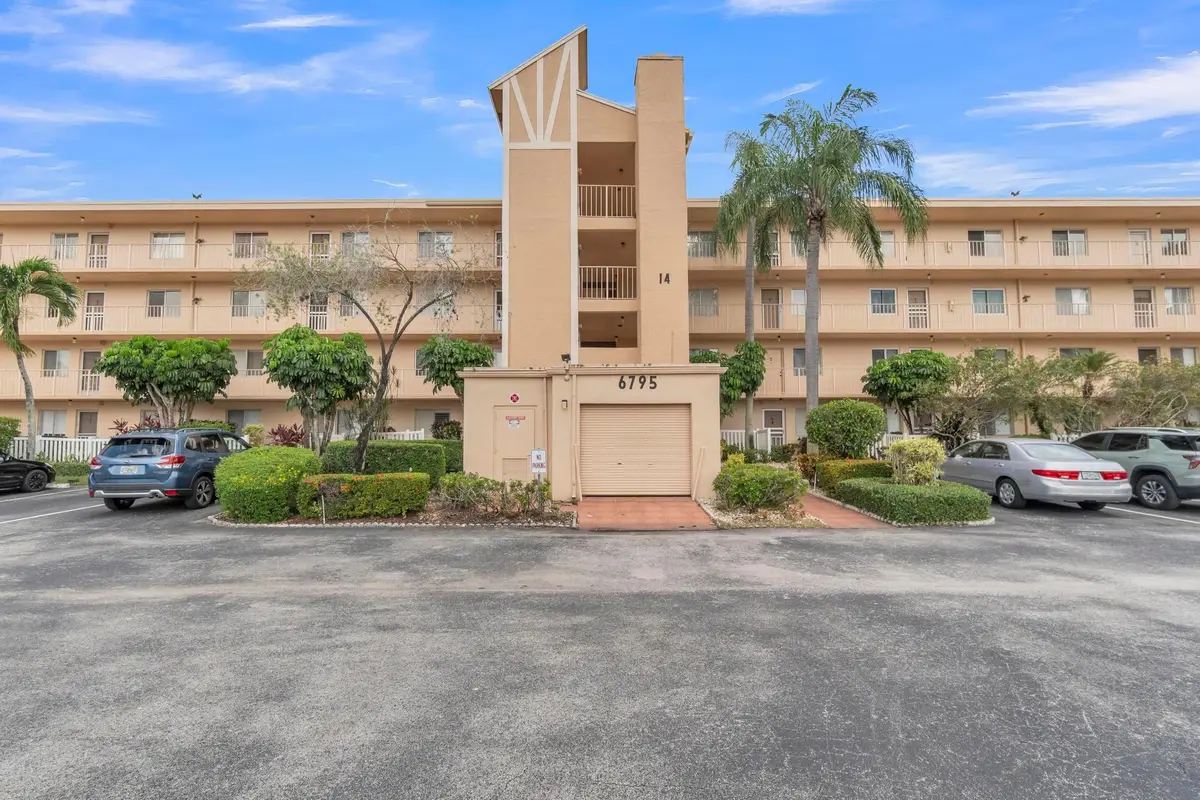 6795 Huntington Lane #306, Delray Beach, FL 33446 - Image #1