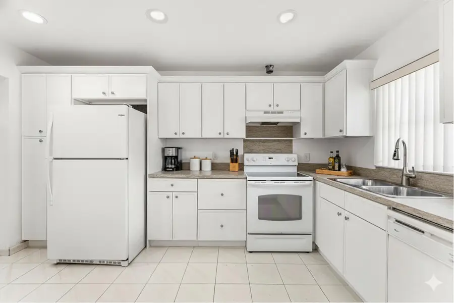 2638 Gately Drive E #1, West Palm Beach, FL 33415 - Image #3