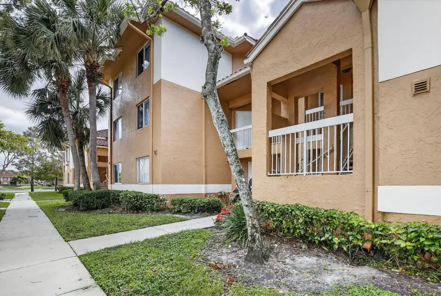 832 NW 92nd Avenue, Plantation, FL 33324 - Image #2