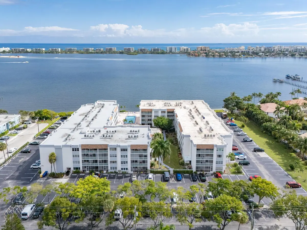 1516 S Lakeside Drive #411, Lake Worth Beach, FL 33460 - Image #1