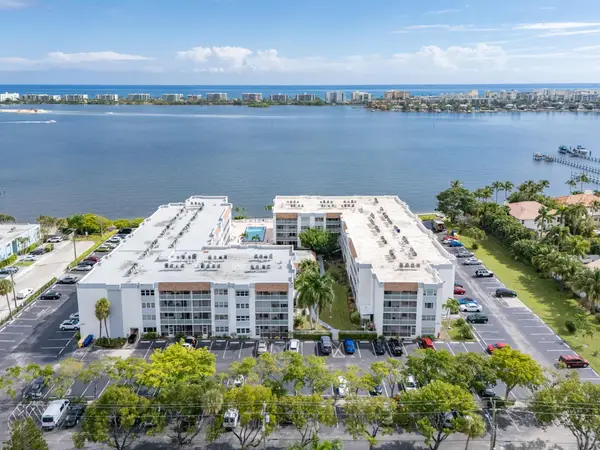 1516 S Lakeside Drive #411, Lake Worth Beach, FL 33460