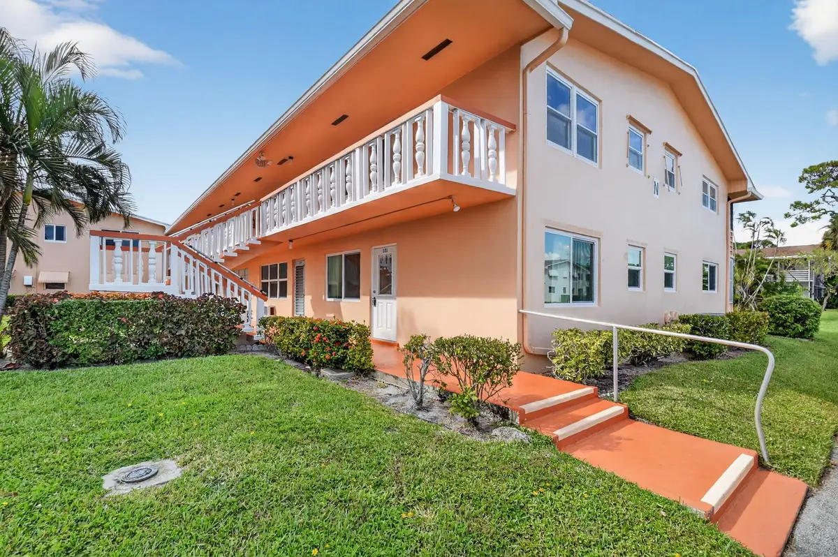 331 Sheffield N, West Palm Beach, FL 33417 - Image #1