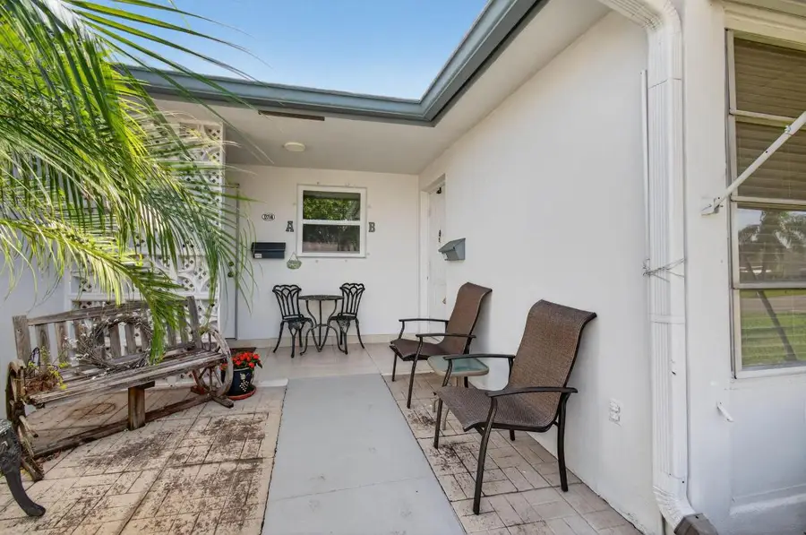 1225 Club Drive W #B, Delray Beach, FL 33445 - Image #2